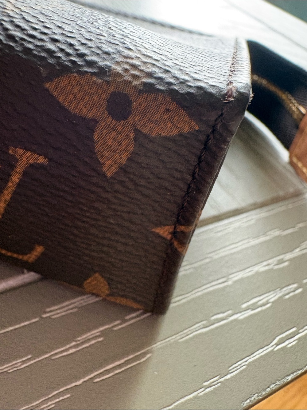 Louis Vuitton Monogram Toiletry 15 - Picture 11 of 15